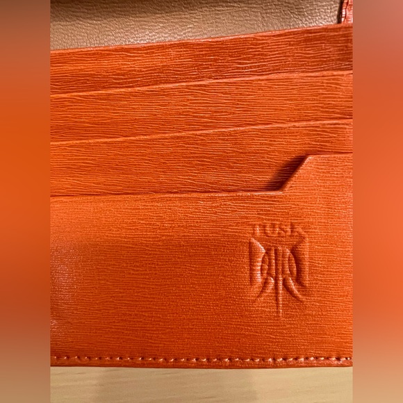 TUSK Madison Gusseted Leather Wallet Orange - Picture 8 of 10
